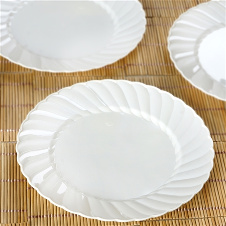 12 Pack - Ivory 7.5" Flaired Round Disposable Plate - Chambury Plastics