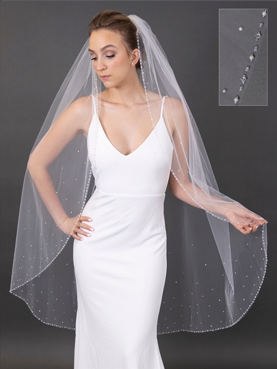 Simple and Elegent Crystal Beaded Short Bridal Veils with Lace Appliques ()  