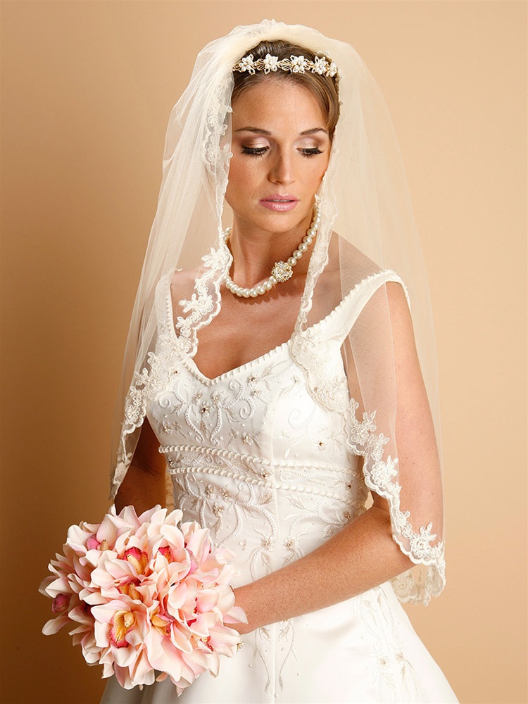 Lace Embroidered Mantilla Wedding Veil - White -<br>887V-36-W