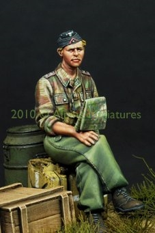 Alpine 35099 - German Panzer Officer in Summer