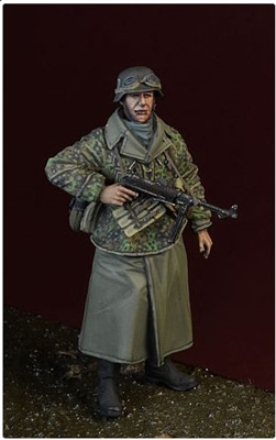 D-Day 35160 - Waffen SS Soldier with MP40, Ardennes 1944