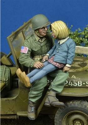 D-Day 35214 - US Paratrooper with small girl, 1944-45