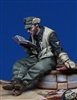 Darius Miniatures F35061 - Tanker Reading the Bible