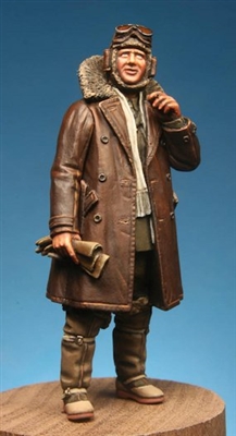 Model Cellar MC32024 - WW1 British RFC Pilot #2 (in open coat)