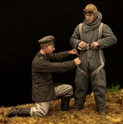 Model Cellar MC32029 - WWI German Pilot in Heinecke parachute harness (with mechanic)