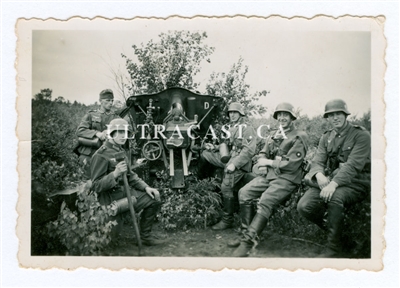 10.5 cm Artillery Gun and Crew Posing for Photo, Original WW2 Photo