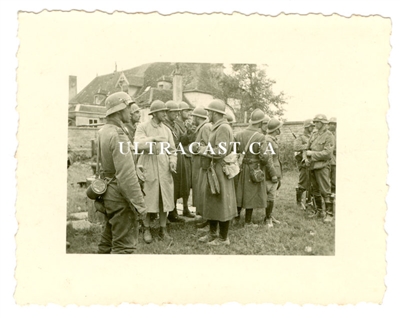 German Soldiers with French Prisoners of War, France 1940, Original WW2 Photo