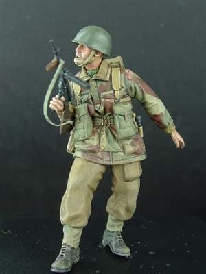 Wee Friends 35024 - WWII British Para Standing (Sten)