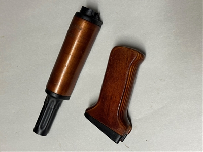 EAST GERMAN LAMINATED AK47 WOOD PISTOL GRIP & GAS CYLINDER WITH UPPER HAND GUARD.