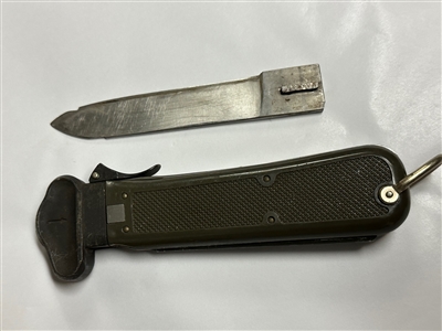 GERMAN ARMY POST WAR GRAVITY KNIFE. SOLD "AS IS"