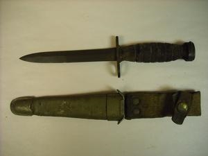 ITALIAN ARMY M1 CARBINE BAYONET GI ISSUE WITH LEATHER SCABBARD