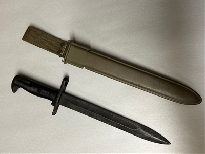 ITALIAN M1 GARAND 10" BLADE  BAYONET WITH SCABBARD. NEW OLD STOCK.