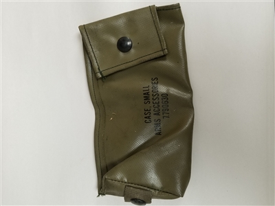 US GI VIETNAM ERA CASE FOR SMALL ARMS ACCESSORIES.