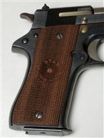 STAR BM PISTOL WALNUT WOOD GRIPS WITH "STAR" LOGO.