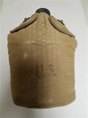 US GI WWII DATED CANTEEN WITH COVER AND CUP.