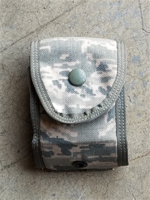 US GI 2 COMPATMENTS INDIVIDUAL CAMO POUCHES. SET OF 2 PIECES.