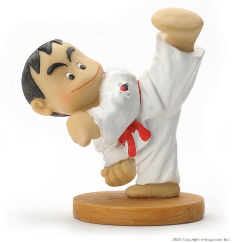 Taekwondo Doll (High Kick)