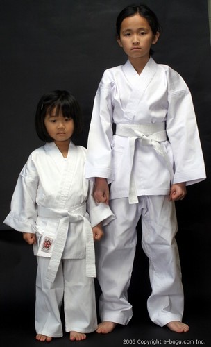 Top Quality BUTOKU LIGHT Weight Karate Uniform Set (WHITE) Junior