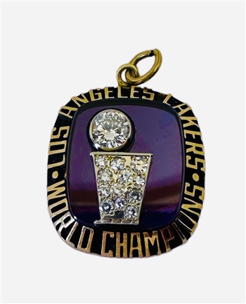 1985 Los Angeles Lakers 14K Gold & Diamond World Championship Pendant!