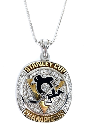 EXTREMELY RARE 2016 Pittsburgh Penguins "Stanley Cup" Champions 10K Gold & Diamond Pendant!