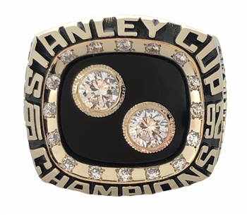 1992 Pittsburgh Penguins "Stanley -Cup" Champions 10K Gold Ring