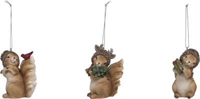 Transpac - Resin squirrel ornaments