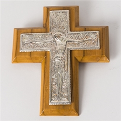 CCG-215S  TRADITIONAL SILVER PLATED WALL HANGING CRUCIFIX ON HAND CARVED WOOD CROSS