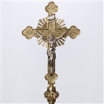 PROCESSIONAL CROSS WITH SILVER CORPUS AND RAYS