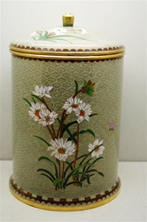 THE "POND LILLY URN"