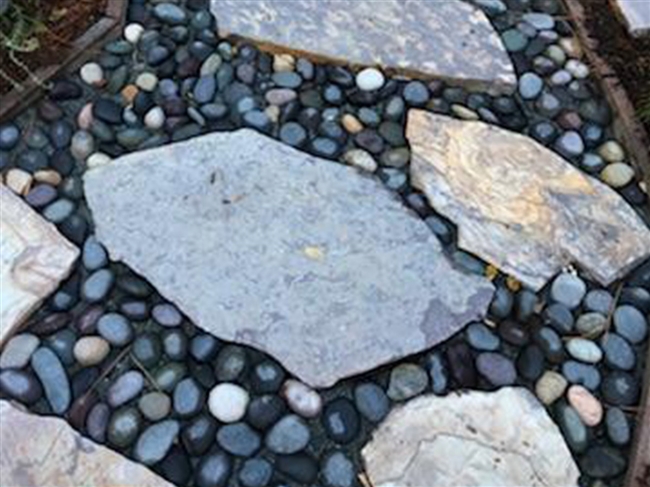 Three Rivers Quarry Flagstone Patio Tumbled 1-1/2"