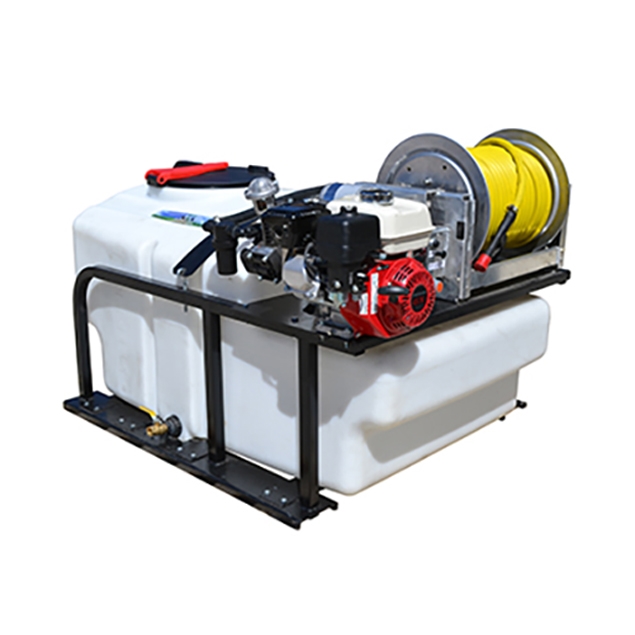 Master Manufacturing 200 Gallon Space Saver Skid Sprayer