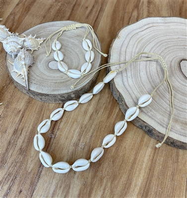 Shell necklet & Bracelet set
