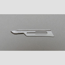 Aspen Bard-Parker Rib-Back Carbon Steel Blade, Non-Sterile, Size 15, 6/strip, 25 strips/case. MFID: 371315