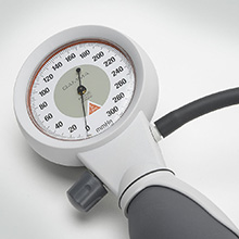 HEINE GAMMA G5 Sphygmomanometer with Adult Cuff in Zipper Pouch. Student | Resident. MFID: M-000.09.230S