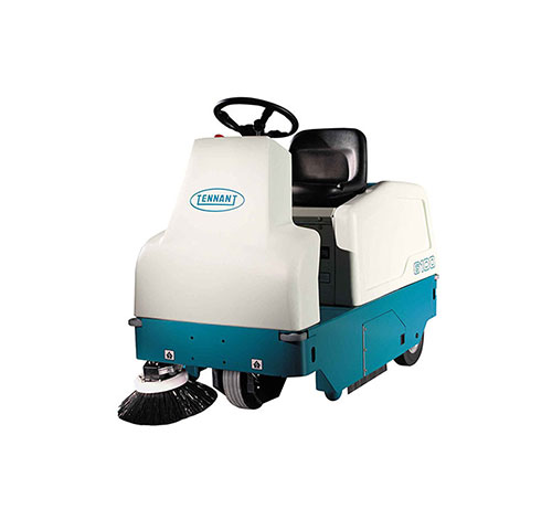 Tennant 6100 Battery Ride-On Sweeper