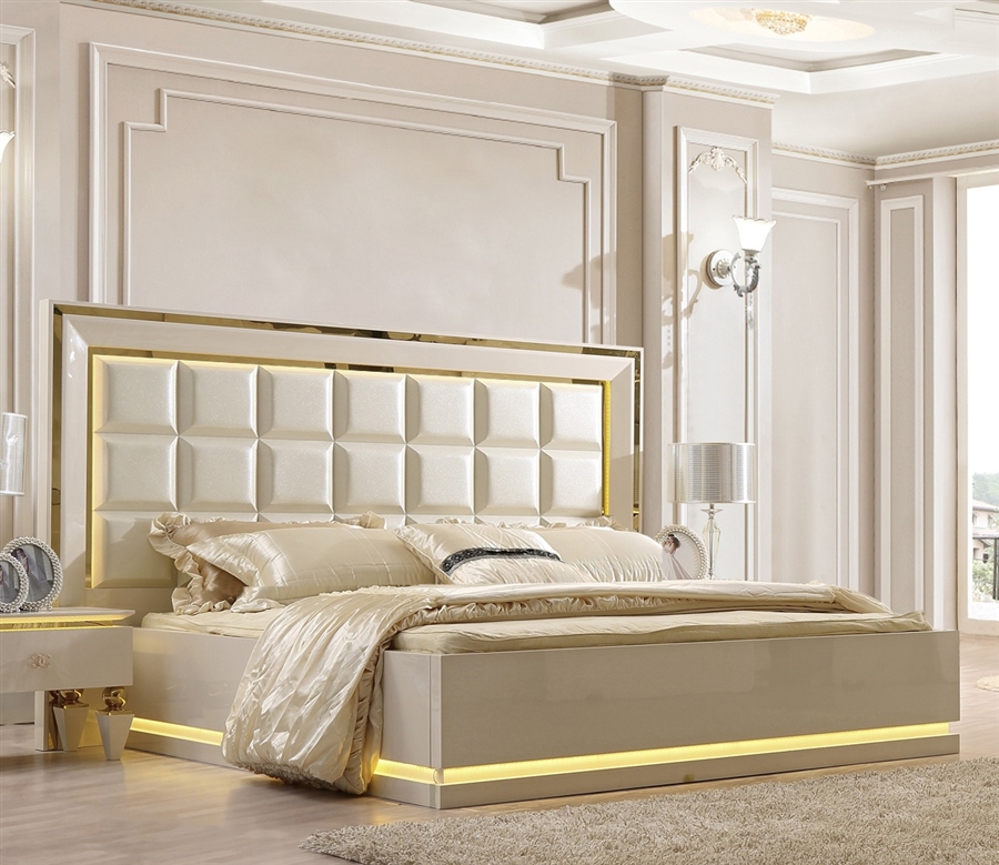 Elegant Oversized Textured Headboard 6 Piece Bedroom Set by Homey Design -  HD-9935