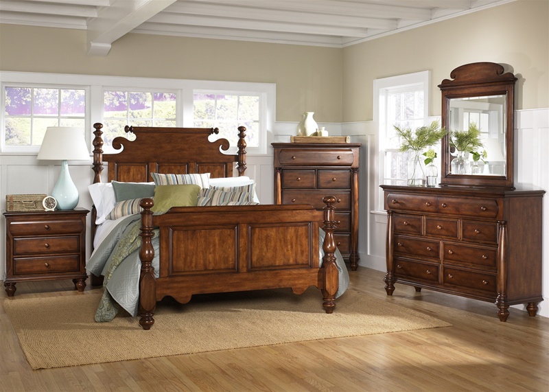 Colonial bedroom clearance furniture