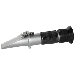 REED R9500 BRIX REFRACTOMETER, 0-32%