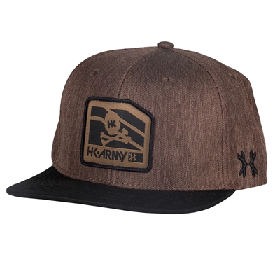 The HK Army Clip Snapback features a custom quarter twill with 6 panel baseball cap construction. The design details include jacquard patch on the front, embroidered HK Army icon on the side and an easy adjust snap strap at back.