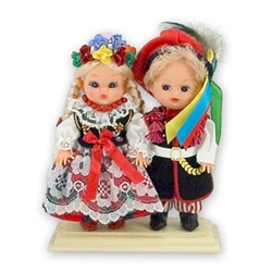 This pair of dolls, dressed in Krakowiak outfits, wonderfully crafted and fun to look at.