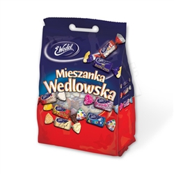 A selection of 8 different individually wrapped Polish chocolates. Includes fruits, nuts, caramels and of course lots of delicious Polish chocolate in an attractive cello red, white and blue bag.