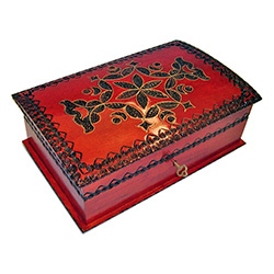 This beautiful box is made of seasoned Linden wood, from the Tatra Mountain region of Poland.  The skilled artisans of this region employ centuries old traditions and meticulous handcraftmanship to create a finished product of uncompromising quality.