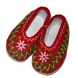 These Polish highland slippers are made from wool and are hand made and stitched.  They are very comfortable and feature cushy rubber like soles.  They come in a variety of two-tone colors and while we cannot guarantee a specific color they are all beauti