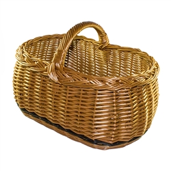 Poland is famous for hand made willow baskets.  This is a tradition in areas of the country where willow grows wild and is very much a village and family industry.  Beautifully crafted and sturdy, these baskets can last a generation.  Perfect for Easter,