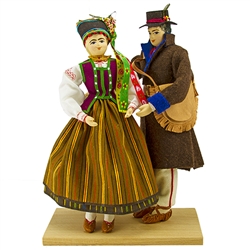 Where ever your tastes lie, from the Goral Szczawnica Man, to a depiction of a Harvest Festival in Dozynki. Whether you're adding to a collection or just starting one out. These dolls are perfect, clothed in authentic regional folk costumes, as certified