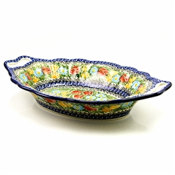 Pattern designed by master artist Maria Iwicka. The artist has been connected with the Artistic Handicraft Cooperative "Artistic Ceramics and Pottery" since 1981. A pattern designer since 1993. Unikat pattern number U4475.
