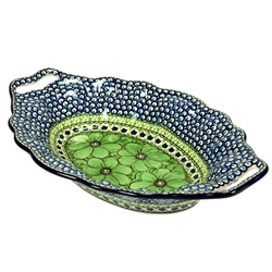 Designed by master artist Jacek Chyla. The artist has been connected with the Artistic Handicraft Cooperative "Artistic Ceramics and Pottery" since 1986. Since 1994 he has been a pattern designer. Unikat pattern number U408