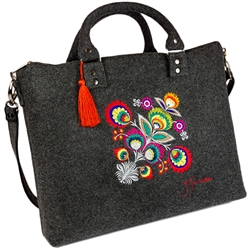 Large handbag made of dark grey felt, which is characterized by high durability. The main decoration is a colorful embroidered Lowicz flower - an original design by Farbotka, inspired by Polish folk culture. Includes an adjustable, detachable strap