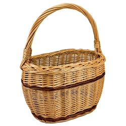 Poland is famous for hand made willow baskets.  This is a tradition in areas of the country where willow grows wild and is very much a village and family industry.  Beautifully crafted and sturdy, these baskets can last a generation.  Perfect for Easter,