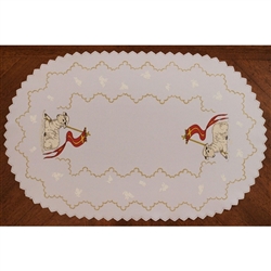 Beautiful lightweight oval printed Easter lamb basket cover or table runner. 1 sizes available: 13" x 9" . Made in Poland. 100% polyester.
Made in Poland. 100% polyester.